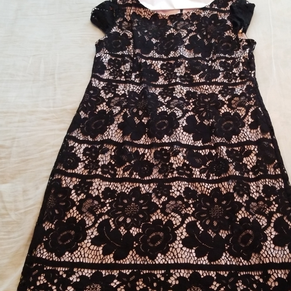 Dress - Picture 3 of 4